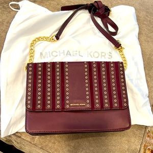 Fun Michael Kors cross body bag
